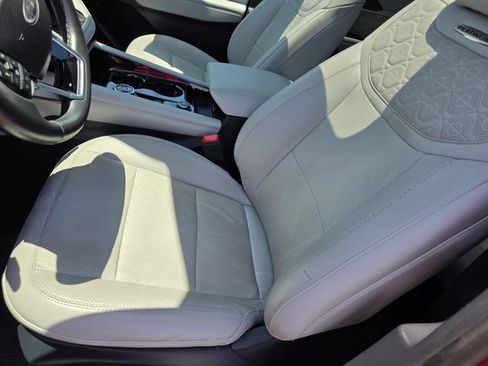 Certified 2025 Ford Explorer Platinum w/ LUX Leather Package AWD/4WD image 18