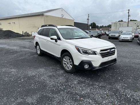 Used 2019 Subaru Outback 2.5i Premium AWD/4WD image 2