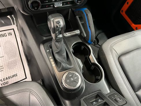 Used 2023 Ford Bronco Black Diamond image 24