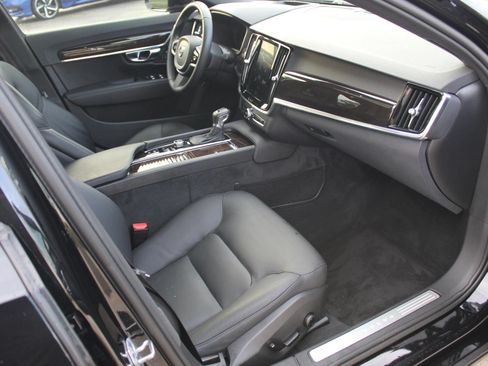 Used 2018 Volvo S90 T6 Momentum w/ Convenience Package AWD/4WD image 26