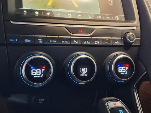 Used 2020 Jaguar E-PACE SE image 20