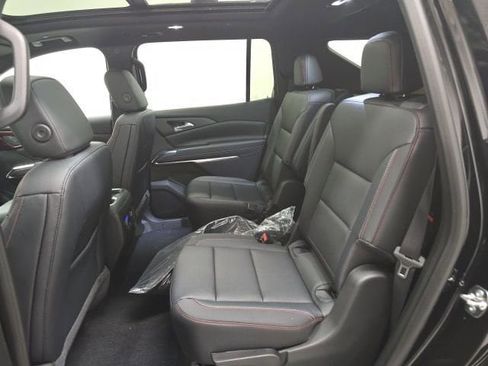 New 2026 Chevrolet Traverse Z71 w/ Driver Confidence Package AWD/4WD image 23