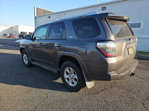Used 2015 Toyota 4Runner SR5 Premium image 5