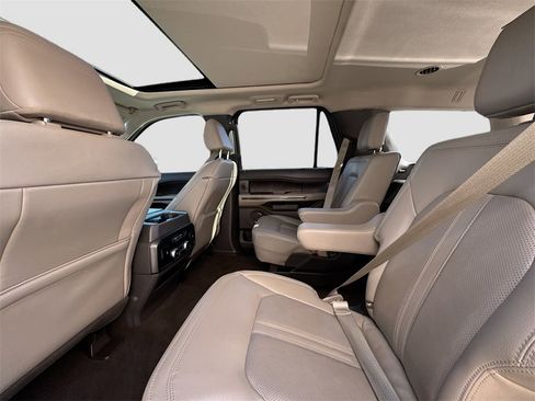 Used 2021 Ford Expedition Limited image 26