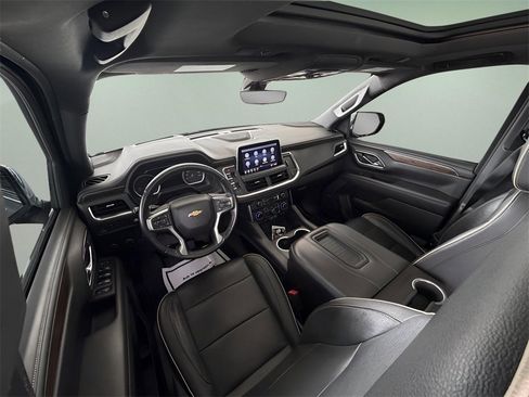 Used 2021 Chevrolet Tahoe Premier w/ Premium Package image 22