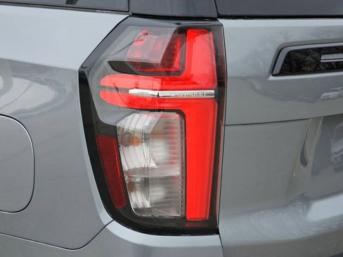 Used 2023 Chevrolet Tahoe Z71 w/ Luxury Package image 40