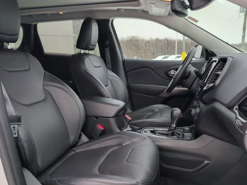 Used 2021 Jeep Cherokee Limited image 13