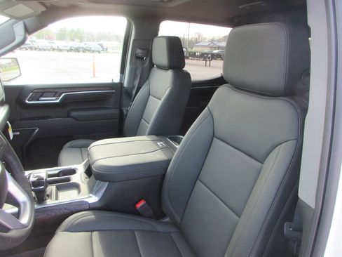 New 2026 GMC Sierra 1500 SLT w/ SLT Premium Plus Package image 13