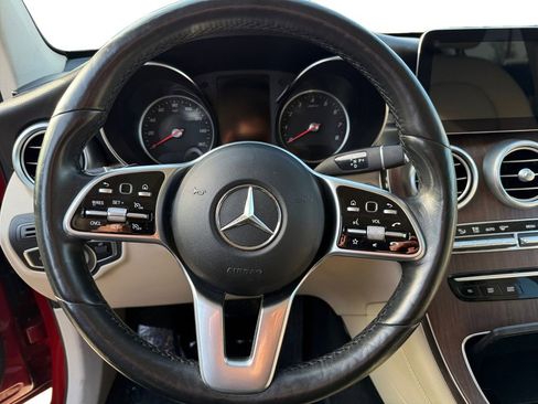 Used 2021 Mercedes-Benz GLC 300 4MATIC w/ Premium Package image 12