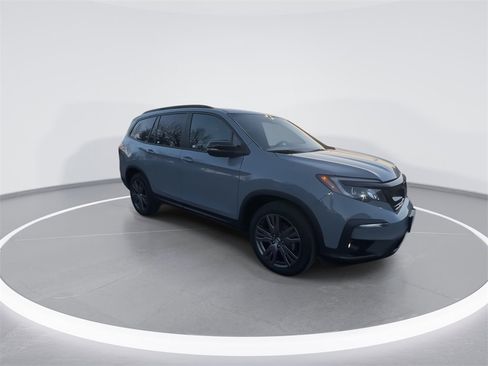 Used 2022 Honda Pilot Sport image 2