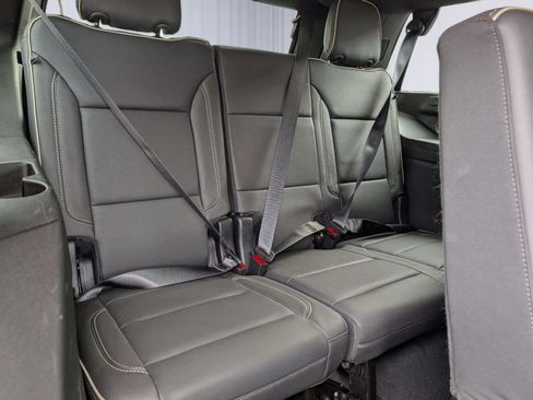 Certified 2024 GMC Yukon SLT w/ SLT Premium Package image 11