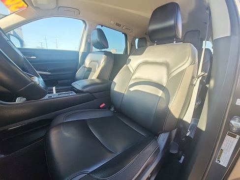 Used 2023 Nissan Pathfinder SL image 7