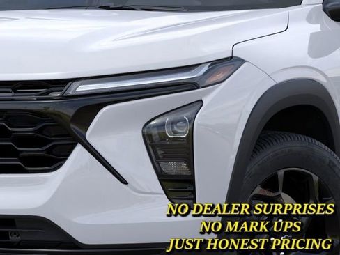 New 2026 Chevrolet Trax LT w/ Driver Confidence Package FWD image 3