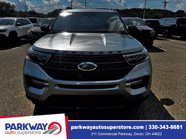 Certified 2024 Ford Explorer XLT w/ Equipment Group 202A AWD/4WD image 2