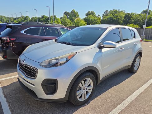 Used 2017 Kia Sportage LX FWD image 3