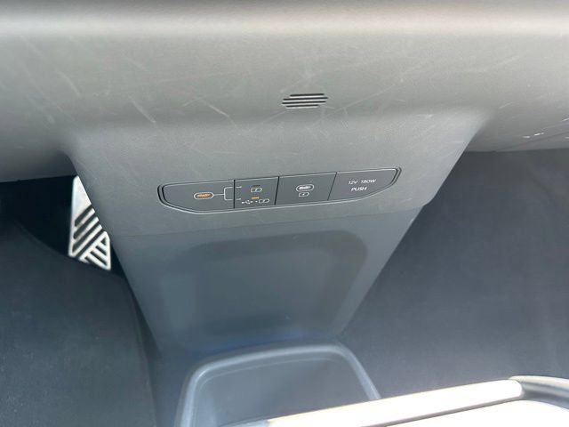 Used 2024 Kia EV9 GT-Line AWD/4WD image 26