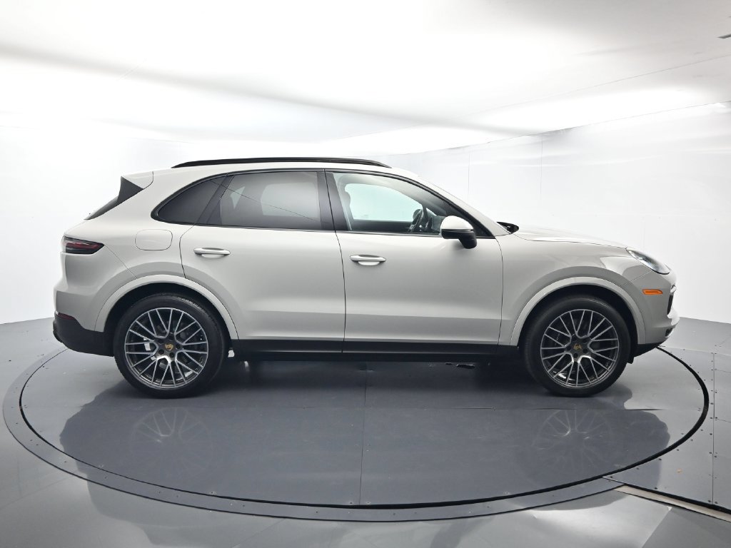 Certified 2023 Porsche Cayenne AWD/4WD image 16