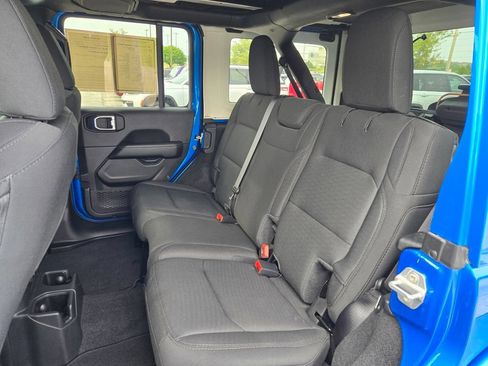 Used 2021 Jeep Wrangler Unlimited Sahara AWD/4WD image 29
