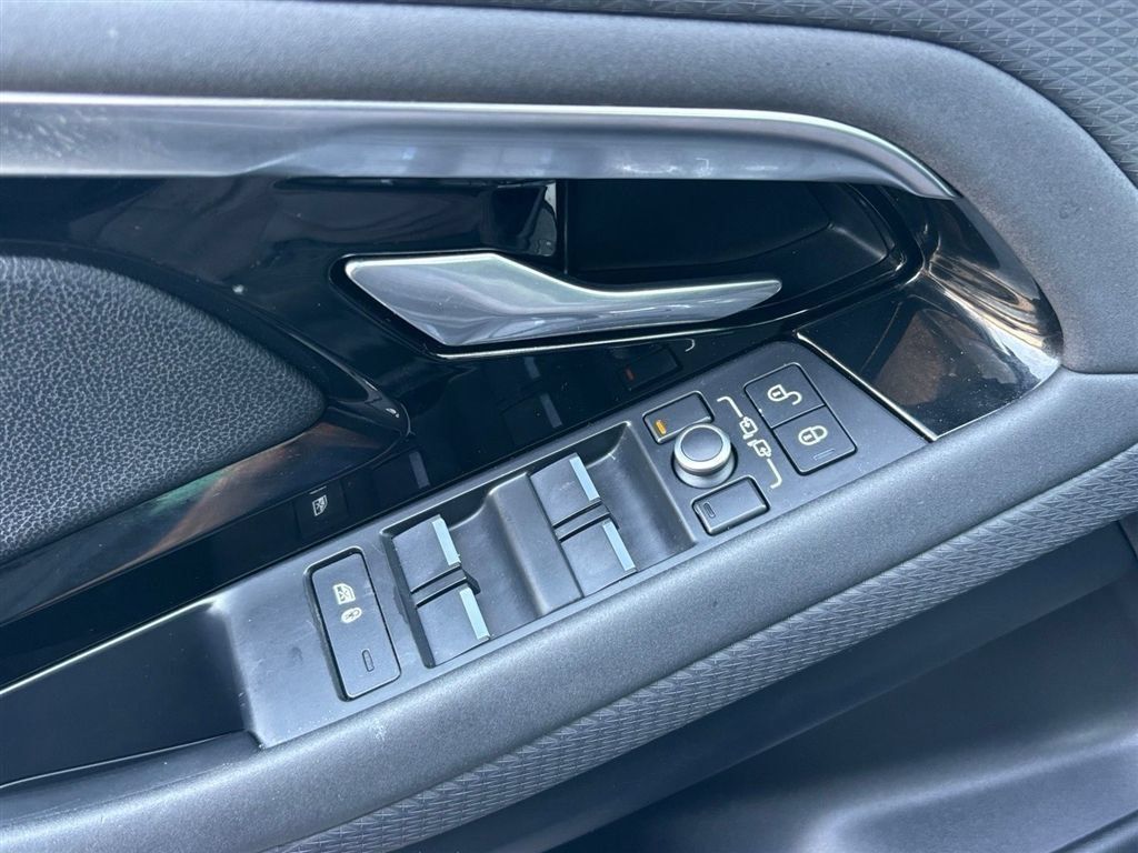 Used 2020 Land Rover Range Rover Evoque S AWD/4WD image 12