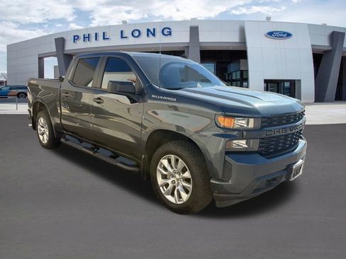 Used 2019 Chevrolet Silverado 1500 Custom w/ Custom Value Package image 8