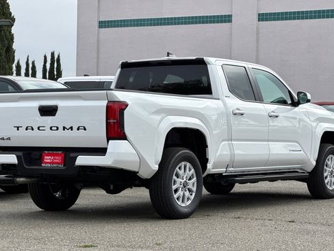 New 2025 Toyota Tacoma SR5 image 3