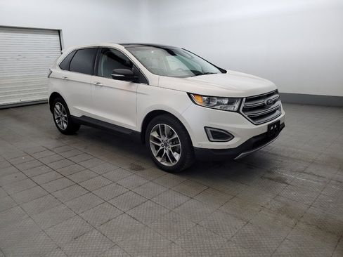 Used 2017 Ford Edge Titanium w/ Equipment Group 302A AWD/4WD image 11