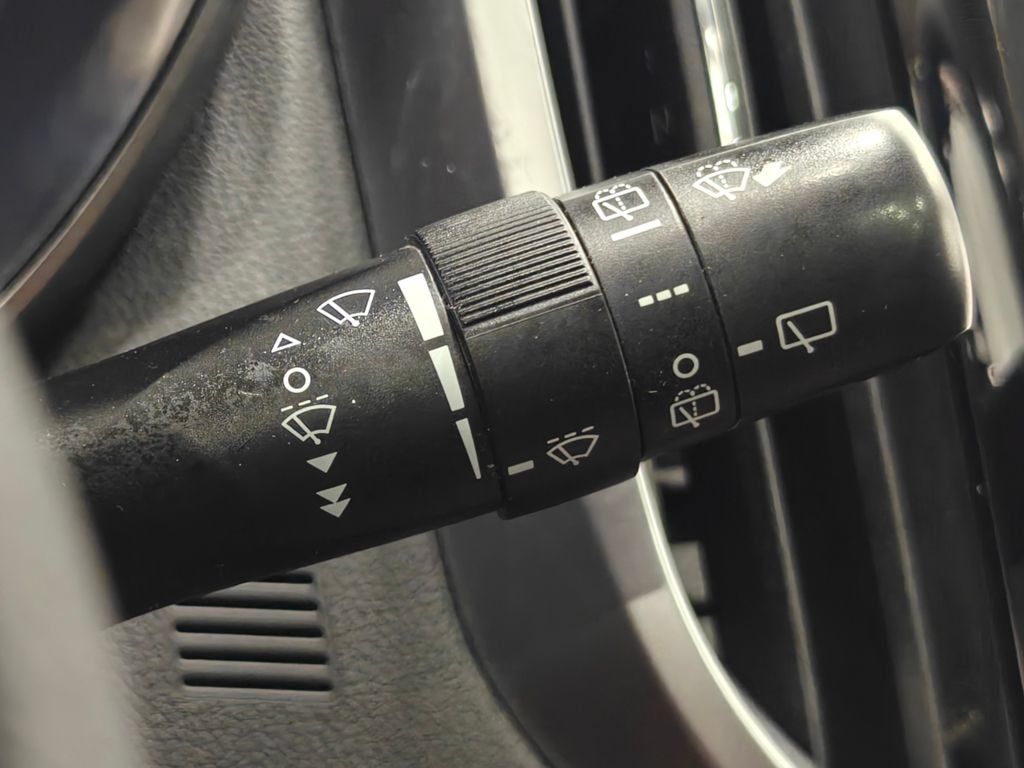 Used 2022 Subaru Ascent Limited w/ Technology Package AWD/4WD image 46