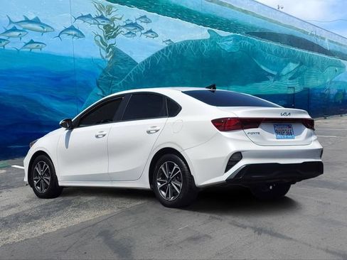 Used 2023 Kia Forte LXS FWD image 2