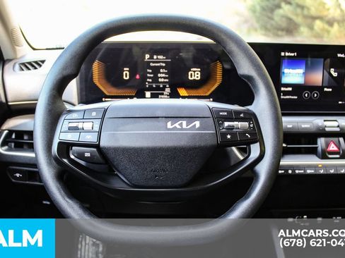 Used 2025 Kia K4 FWD image 23