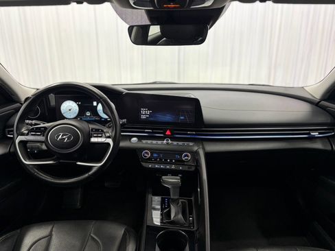 Used 2023 Hyundai Elantra Limited FWD image 10