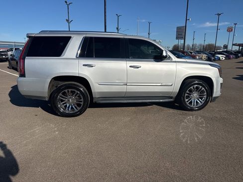 Used 2019 Cadillac Escalade 4WD image 14