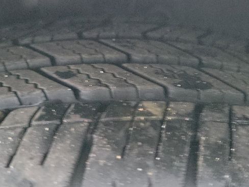 Used 2017 Toyota Prius V image 24