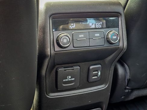 Used 2019 GMC Acadia SLT AWD/4WD image 32