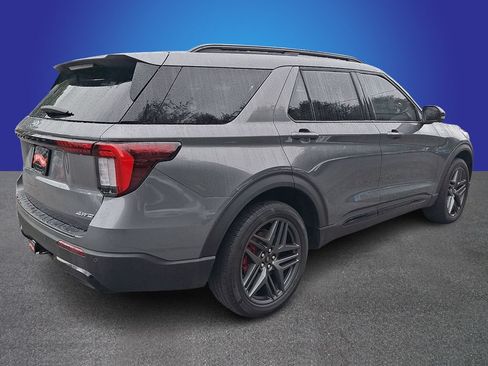 Used 2025 Ford Explorer ST-Line w/ Premium Package AWD/4WD image 4