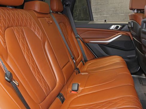 Used 2022 BMW X5 xDrive40i w/ Executive Package image 46