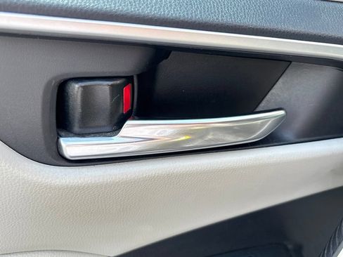 Used 2019 Toyota RAV4 XLE FWD image 8