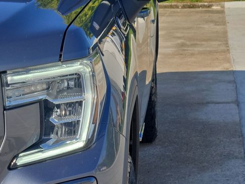 Used 2021 GMC Sierra 1500 AT4 w/ AT4 Preferred Package AWD/4WD image 10