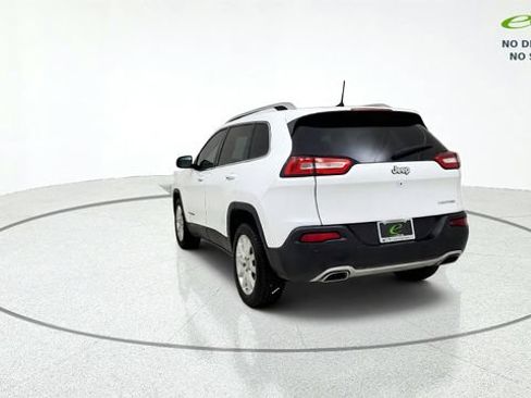 Used 2016 Jeep Cherokee Limited w/ Luxury Group FWD image 7
