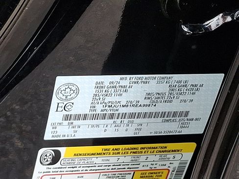 Certified 2024 Ford Expedition Platinum image 27