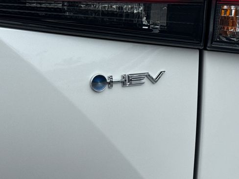 New 2026 Toyota Highlander Platinum image 13