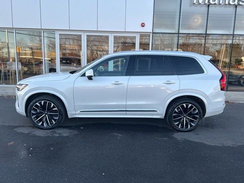 Certified 2025 Volvo XC90 B6 Plus image 2