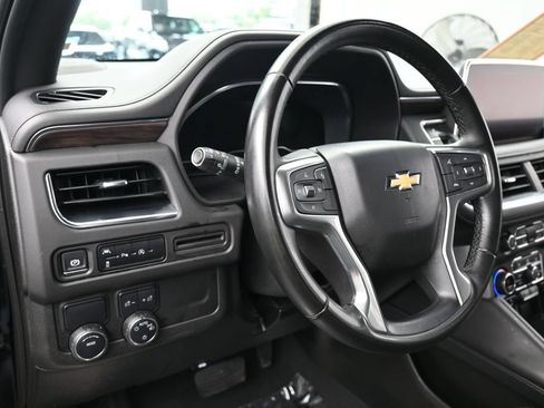 Used 2024 Chevrolet Suburban LT RWD image 15