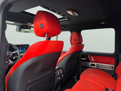 Used 2025 Mercedes-Benz G 63 AMG 4MATIC image 31