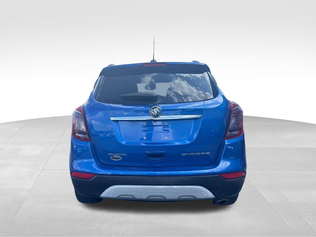 Used 2017 Buick Encore Essence FWD image 4