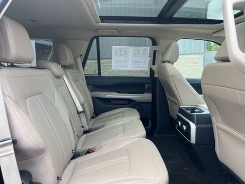 Used 2022 Ford Expedition Limited AWD/4WD image 14
