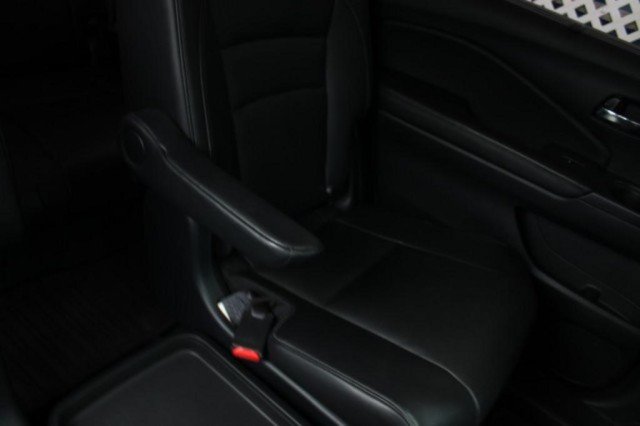 Used 2017 Honda Pilot Elite image 19