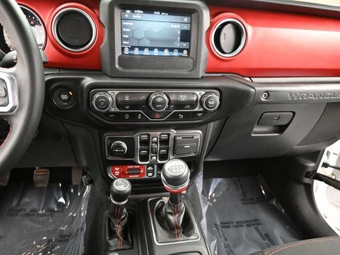 Used 2021 Jeep Wrangler Unlimited Rubicon w/ Safety Group AWD/4WD image 16
