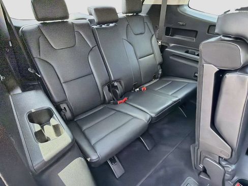 Used 2020 Kia Telluride LX FWD image 30