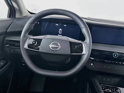 Used 2025 Nissan Murano SV AWD/4WD image 18
