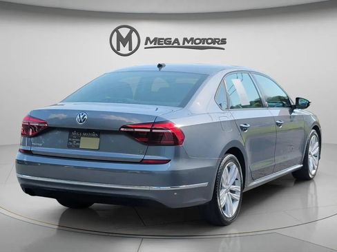 Used 2019 Volkswagen Passat 2.0T Wolfsburg w/ Wheels & Sunroof Package FWD image 7